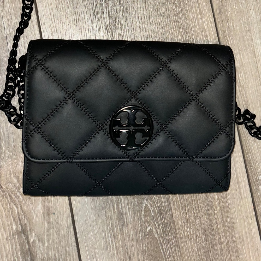 Tory Burch Black Quilted chain wallet - like new